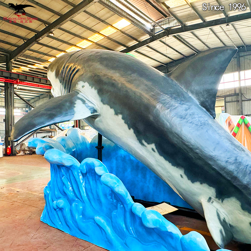 巨齿鲨半身长6米 (6)